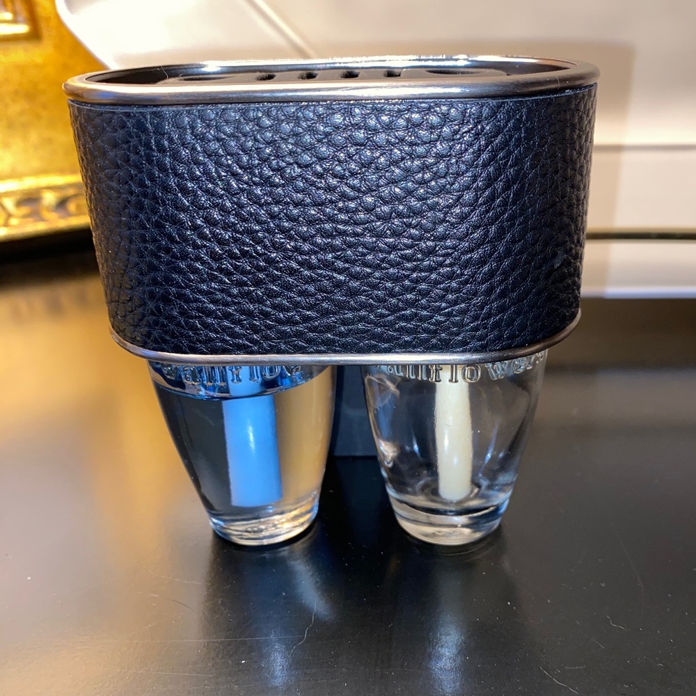 BATH & BODY WORKS Black Wallflowers SCENT SWITCHING Plug DUO with Light